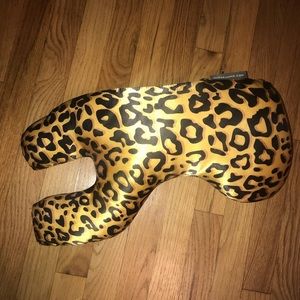 Nurse Jamie silk pillow